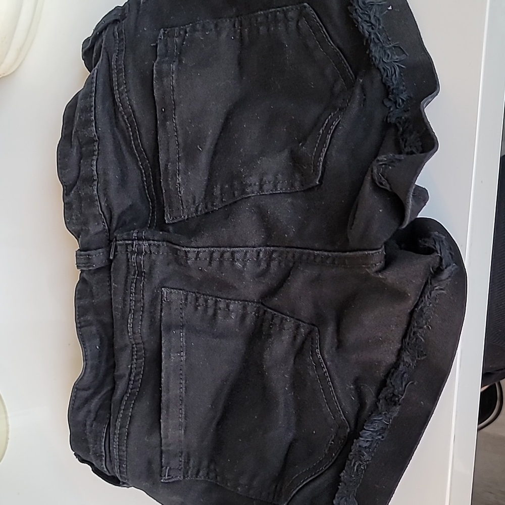 Celebrity Pink The Honey black jeans shorts size 7/28 - Picture 5 of 7